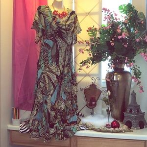 Beautiful Flowing Spring Dress size 16